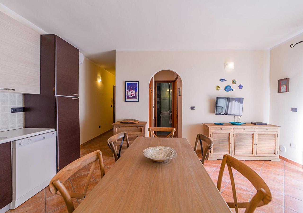 Murphy Holiday Home - Le Residenze Di Padule 02 Ла Мадалена Екстериор снимка