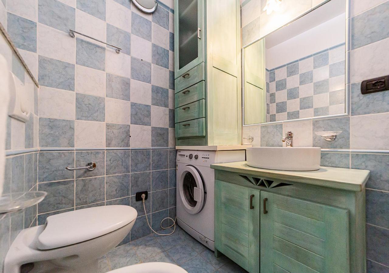 Murphy Holiday Home - Le Residenze Di Padule 02 Ла Мадалена Екстериор снимка