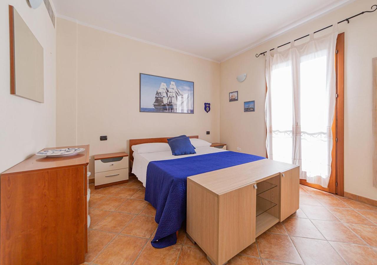 Murphy Holiday Home - Le Residenze Di Padule 02 Ла Мадалена Екстериор снимка